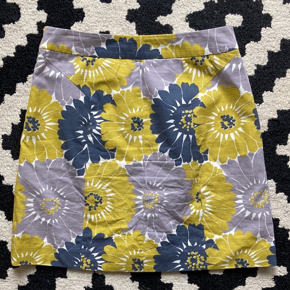 Boden size 6 pocketed floral skirt - Picture 4 of 5